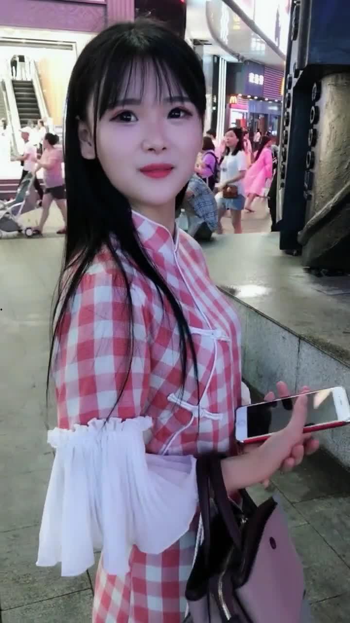 国产街头搭讪小视频,国产小视频揭秘本土恋爱技巧