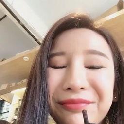 国产雪服高颜值视频,时尚保暖两不误